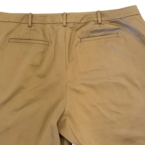 Like new LAUREN Ralph Lauren Tan Flat Front Chino Shorts Size 22W - Picture 7 of 8